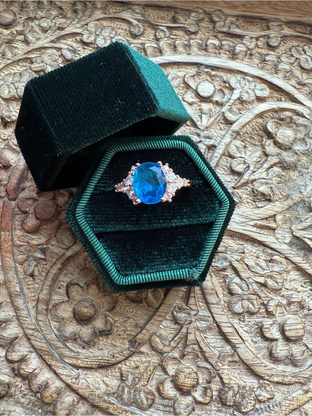 Elegant ring with blue stone size 9